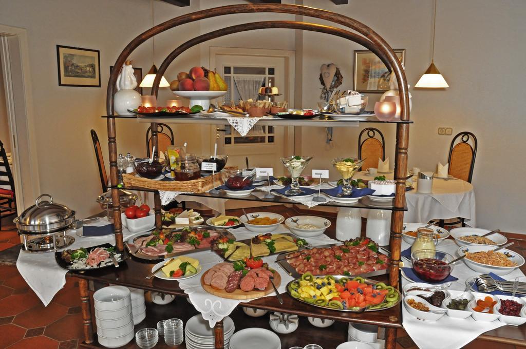 Hotel Garni Kristinenhof บาดซวิสเชนอาว์น ภายนอก รูปภาพ